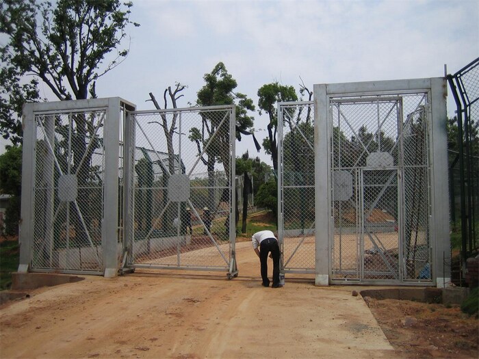 動物園車行區(qū)電動門